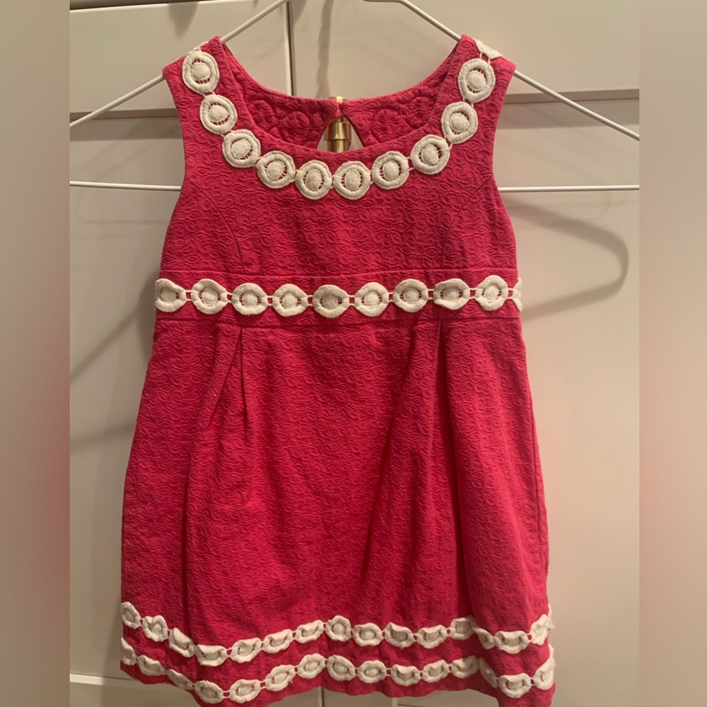 Adorable Lilly Pulitzer pink dress with white trim in size 3.